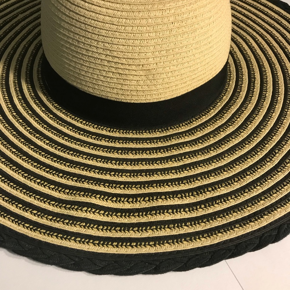Beach hat